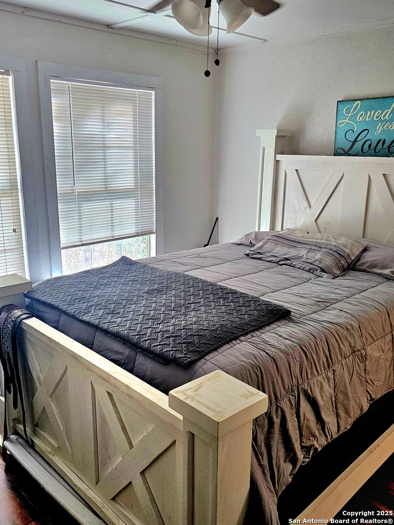 208 Jeff Street Pleasanton, TX 78064 - Photo 10 of 26