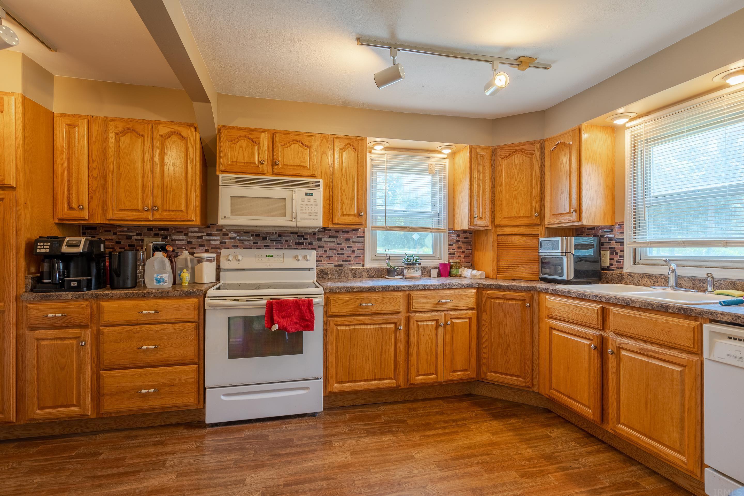 988 Maple Grove Road Boonville, IN 47601 - Photo 3 of 36 Gallery Image 3