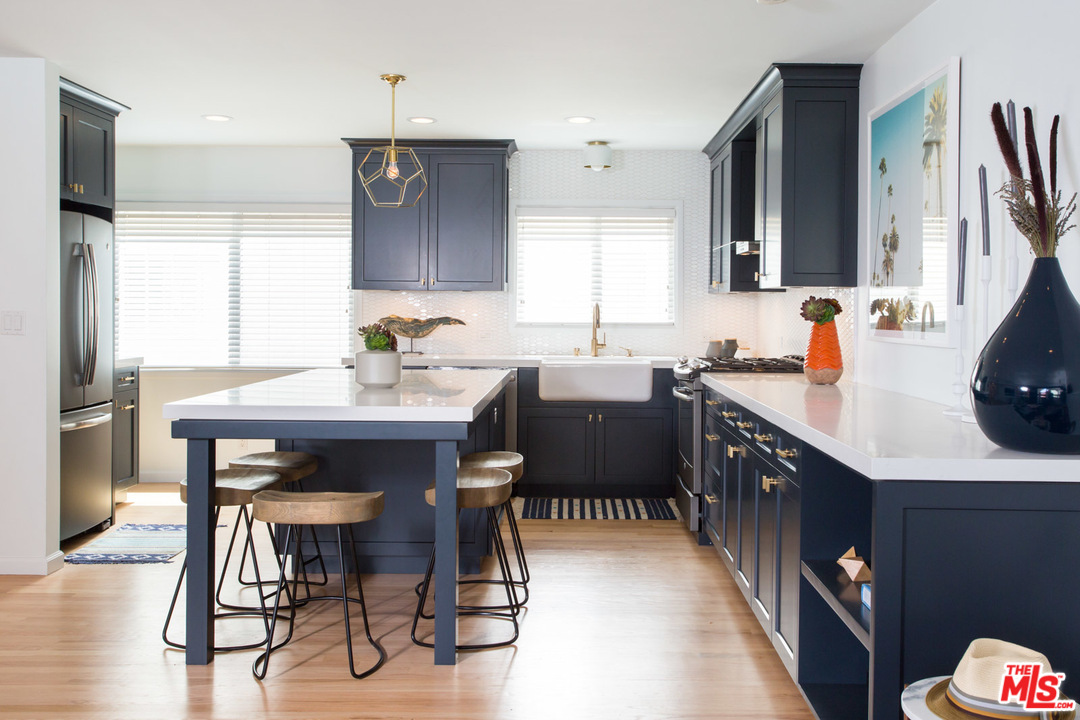 631 Strand Street, Unit 2 Santa Monica, CA 90405 - Photo 1 of 30