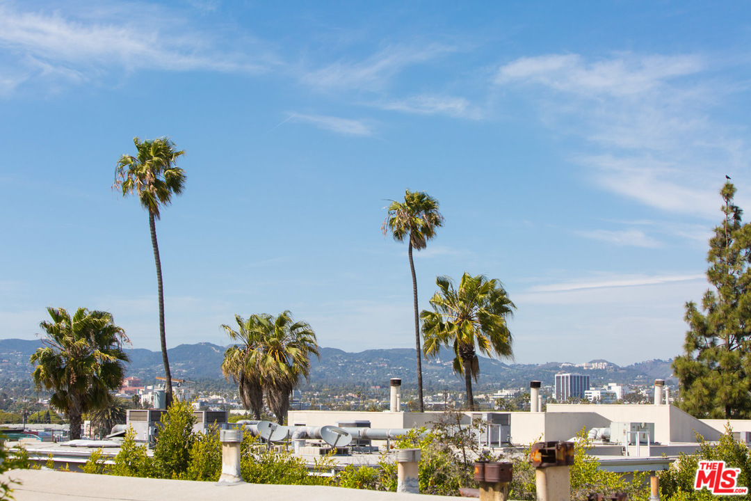 631 Strand Street, Unit 2 Santa Monica, CA 90405 - Photo 18 of 30 a view of outdoor space and city view