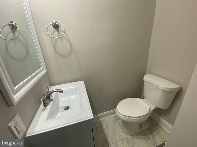 $1,350 | 4758 Lee Highway, Unit 3, Arlington, VA 22207