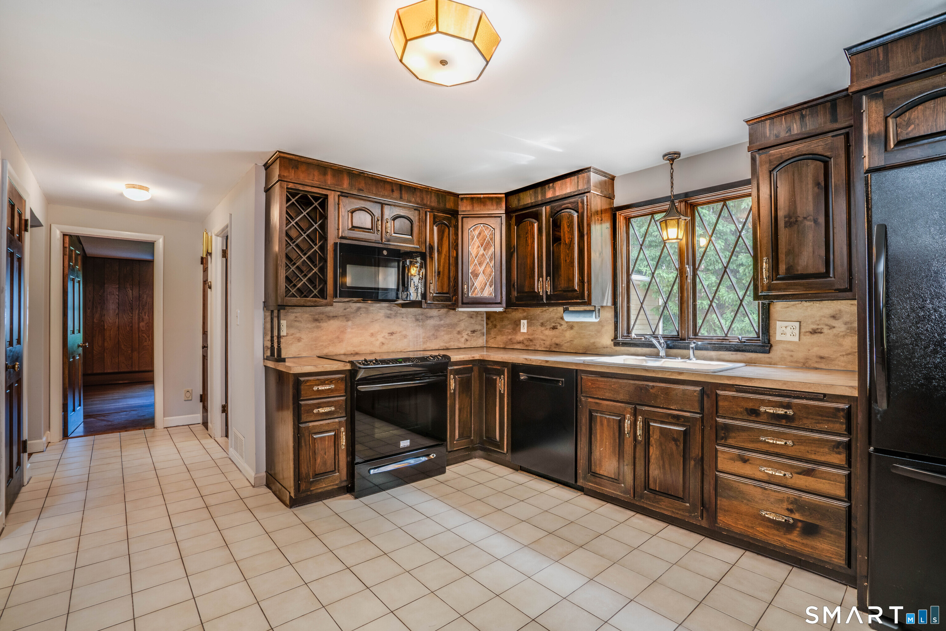 1 Foothills Way Bloomfield, CT 06002 - Photo 18 of 33