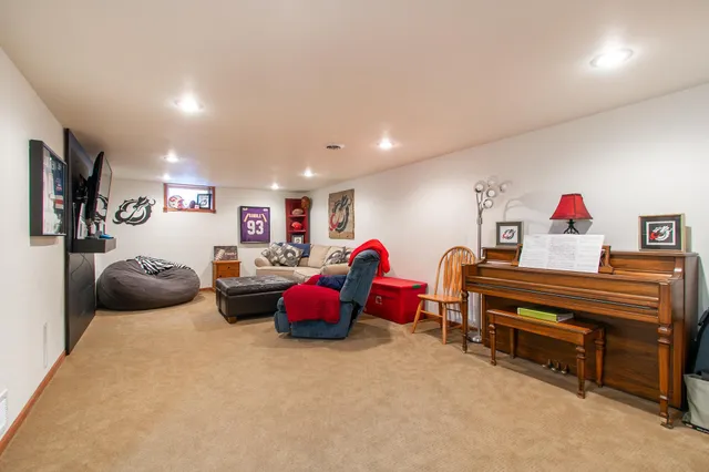 $342,500 | 706 Rensvold Boulevard, Moorhead, MN 56560