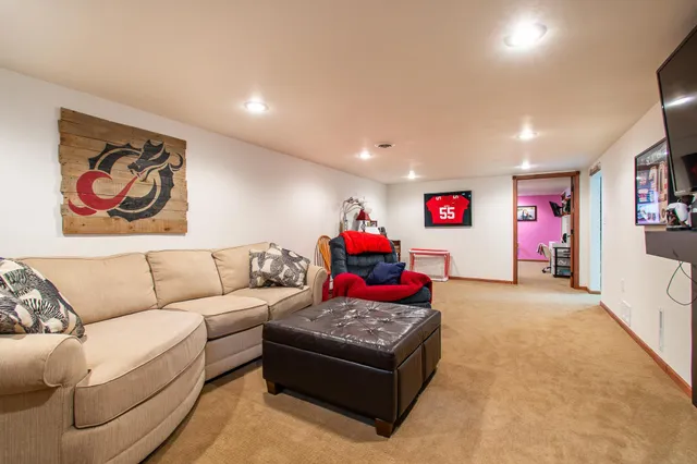 $342,500 | 706 Rensvold Boulevard, Moorhead, MN 56560