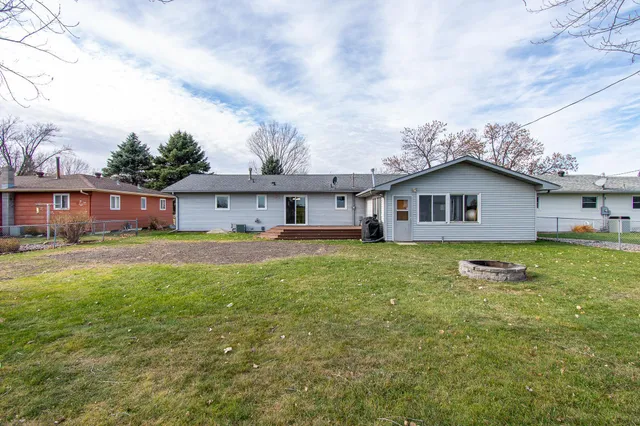 $342,500 | 706 Rensvold Boulevard, Moorhead, MN 56560