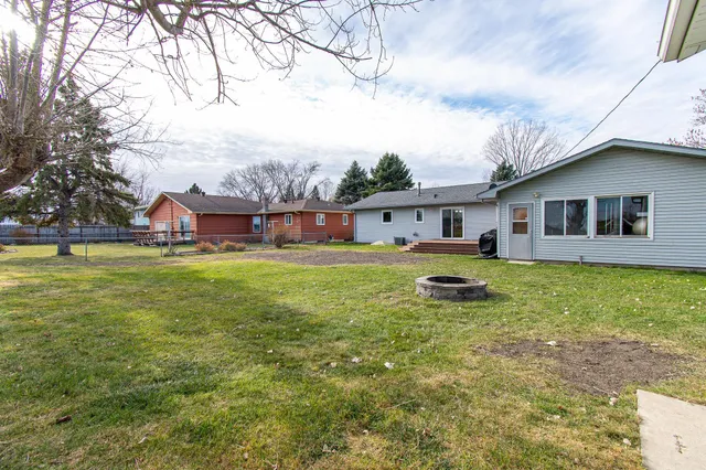 $342,500 | 706 Rensvold Boulevard, Moorhead, MN 56560