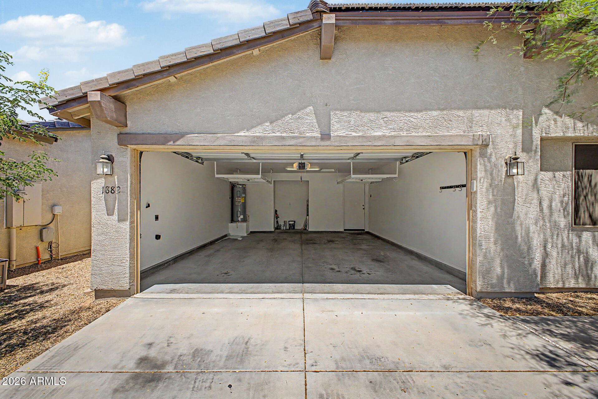 1882 West Rd Agent Street Apache Junction, AZ 85120 - Photo 22 of 26 a view of a garage