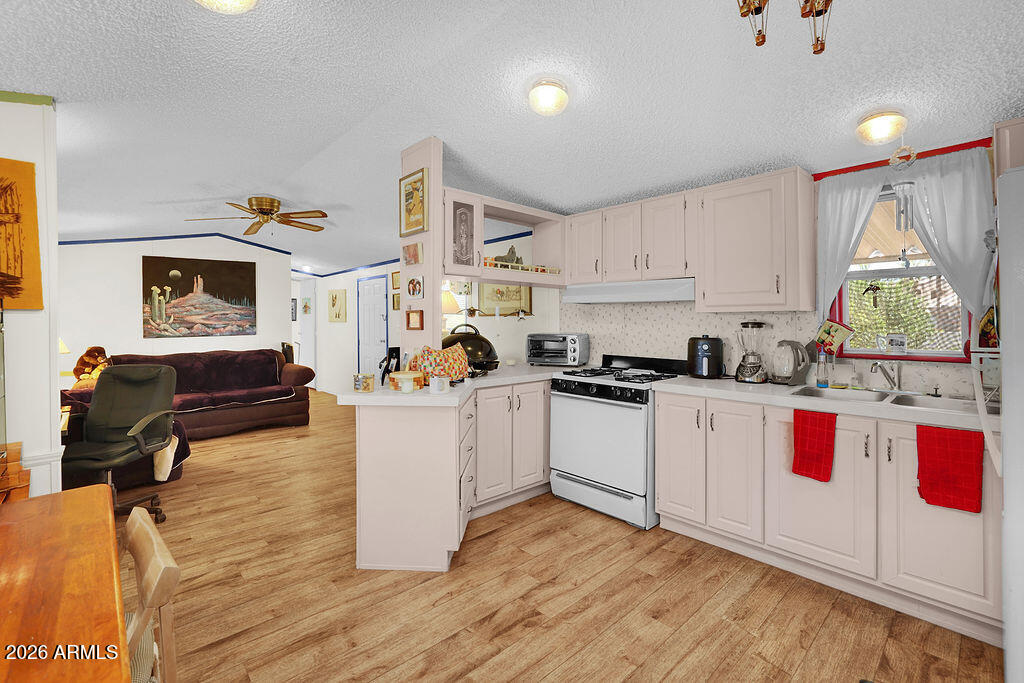 9501 East Broadway Road, Unit 6 Mesa, AZ 85208 - Photo 4 of 23