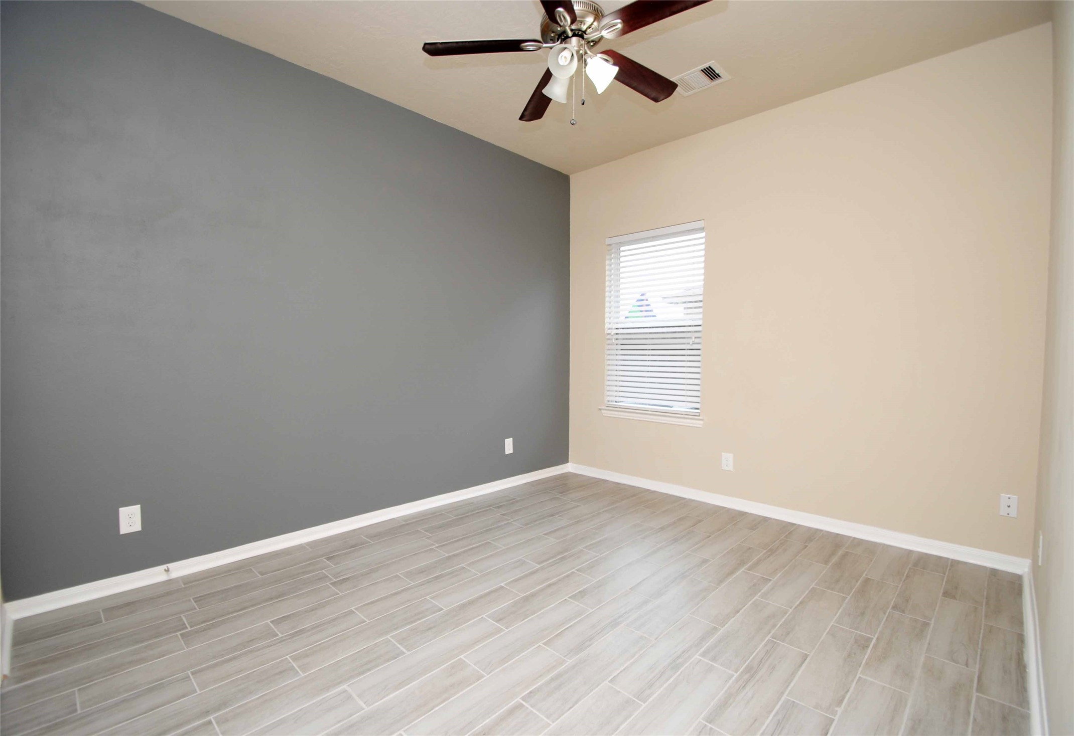 7019 Hazelnut Lane Baytown, TX 77521 - Photo 25 of 29