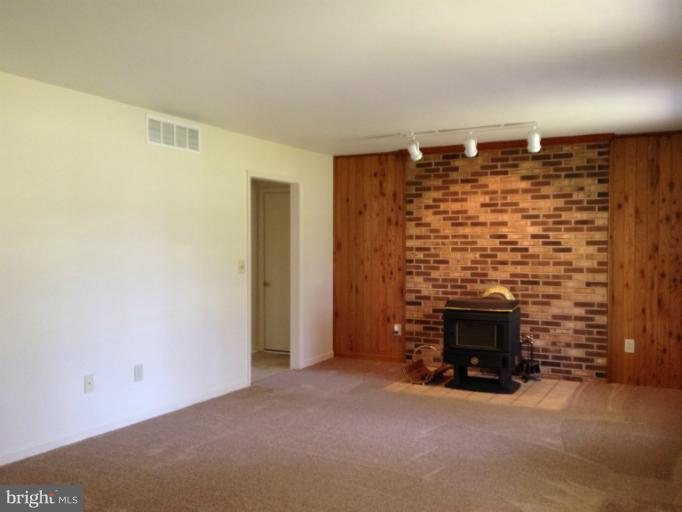 7960 Clark Station Road Severn, MD 21144 - Photo 13 of 23 Living Room