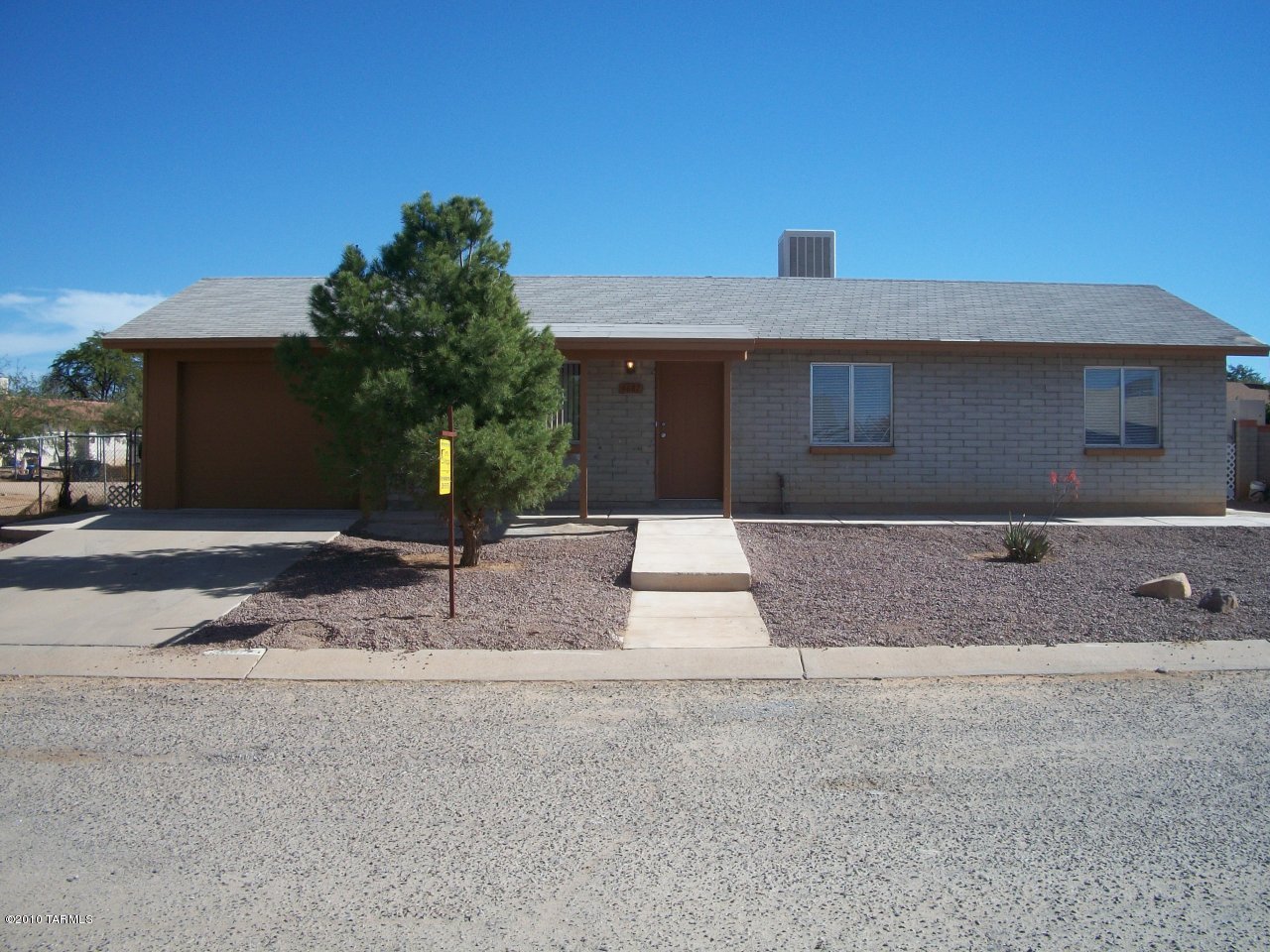 6681 South Draper Road Tucson, AZ 85757 - Photo 1 of 13 Gallery Image 1