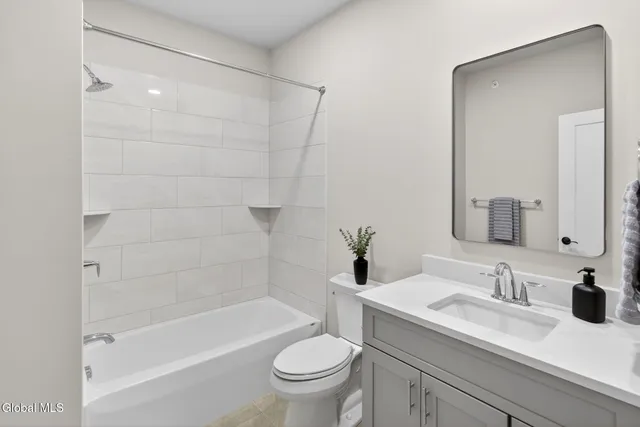 $469,900 | 607 Valley Pointe Drive, Niskayuna, NY 12309