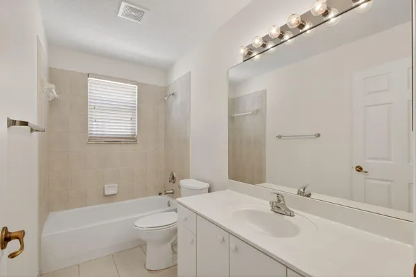 $625,000 | 1021 Southeast Westminster Place, Stuart, FL 34997