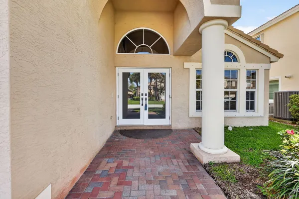 $625,000 | 1021 Southeast Westminster Place, Stuart, FL 34997