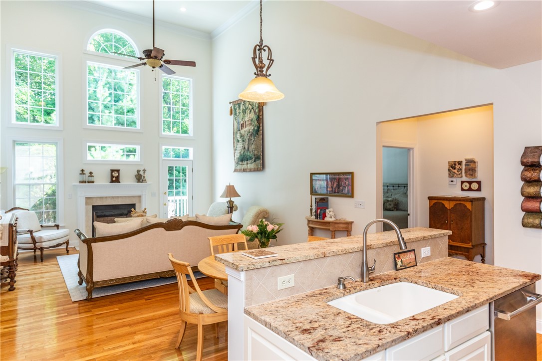 419 Albion Road, Unit 6 Lincoln, RI 02865 - Photo 4 of 49