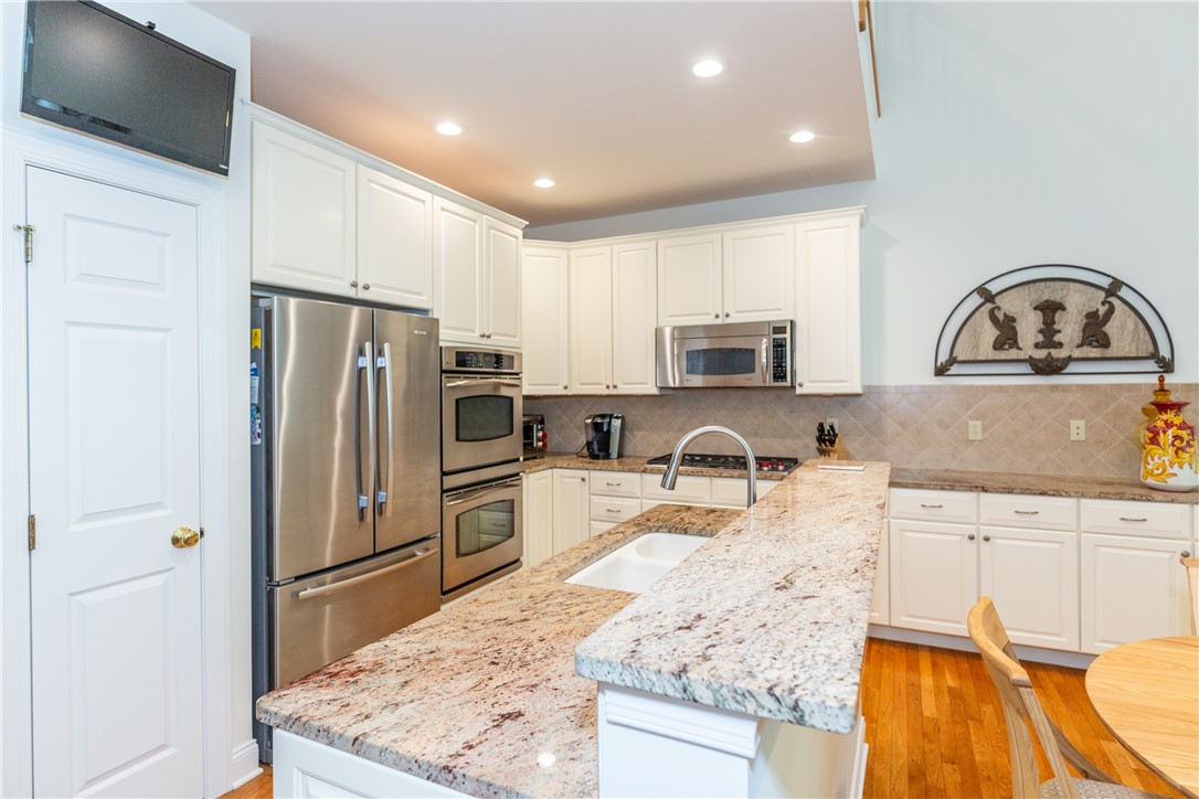 419 Albion Road, Unit 6 Lincoln, RI 02865 - Photo 9 of 49