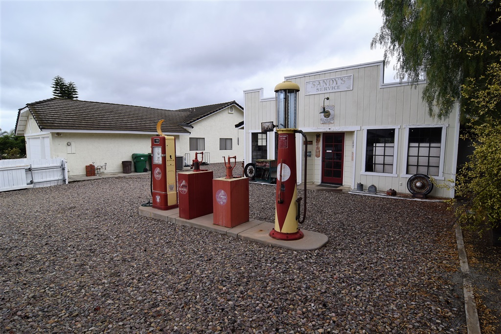1509 Del Mar Road Oceanside, CA 92057 - Photo 3 of 25 Gallery Image 3