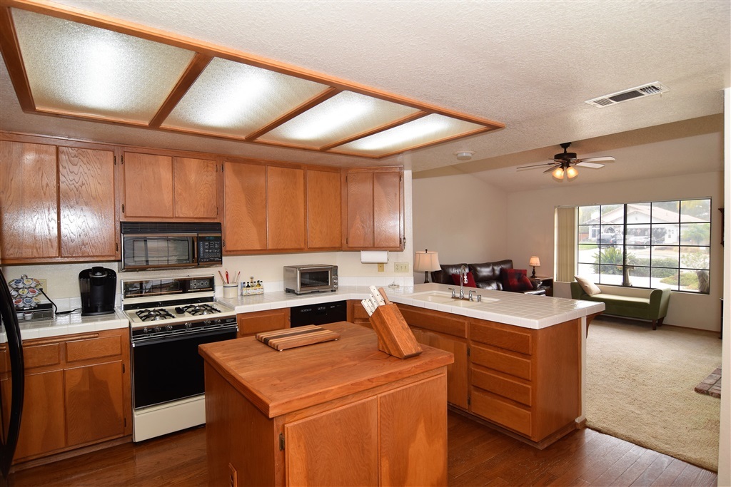 1509 Del Mar Road Oceanside, CA 92057 - Photo 8 of 25 Gallery Image 8