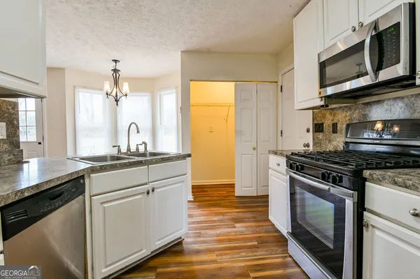 $1,995 | 105 North Oakland Circle, McDonough, GA 30253