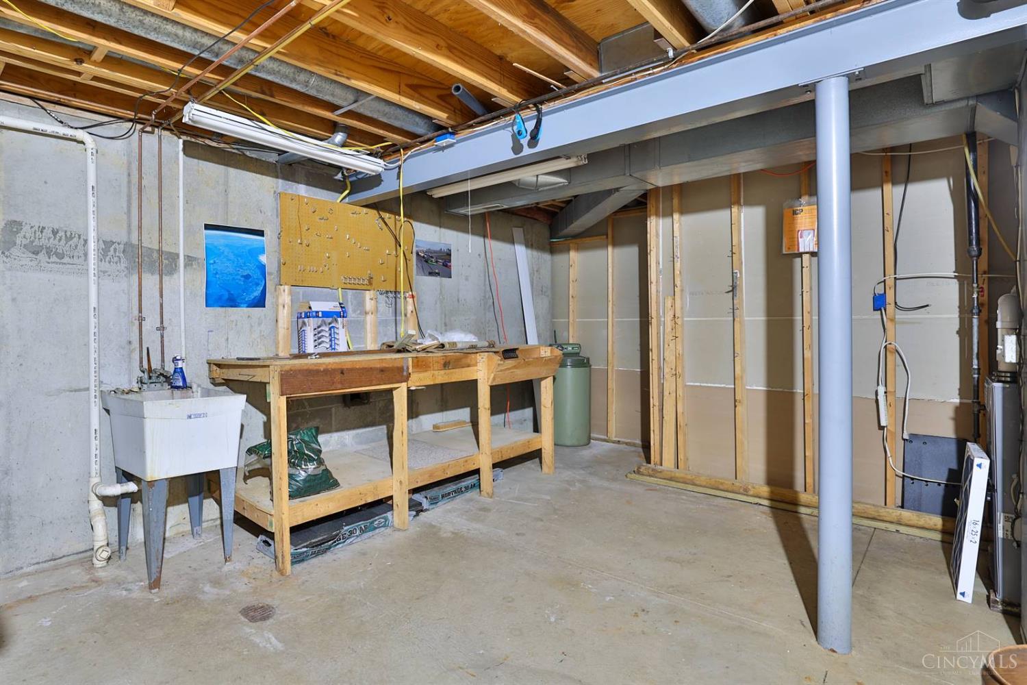 5978 Werk Road Cincinnati, OH 45248 - Photo 45 of 46 2nd storage room