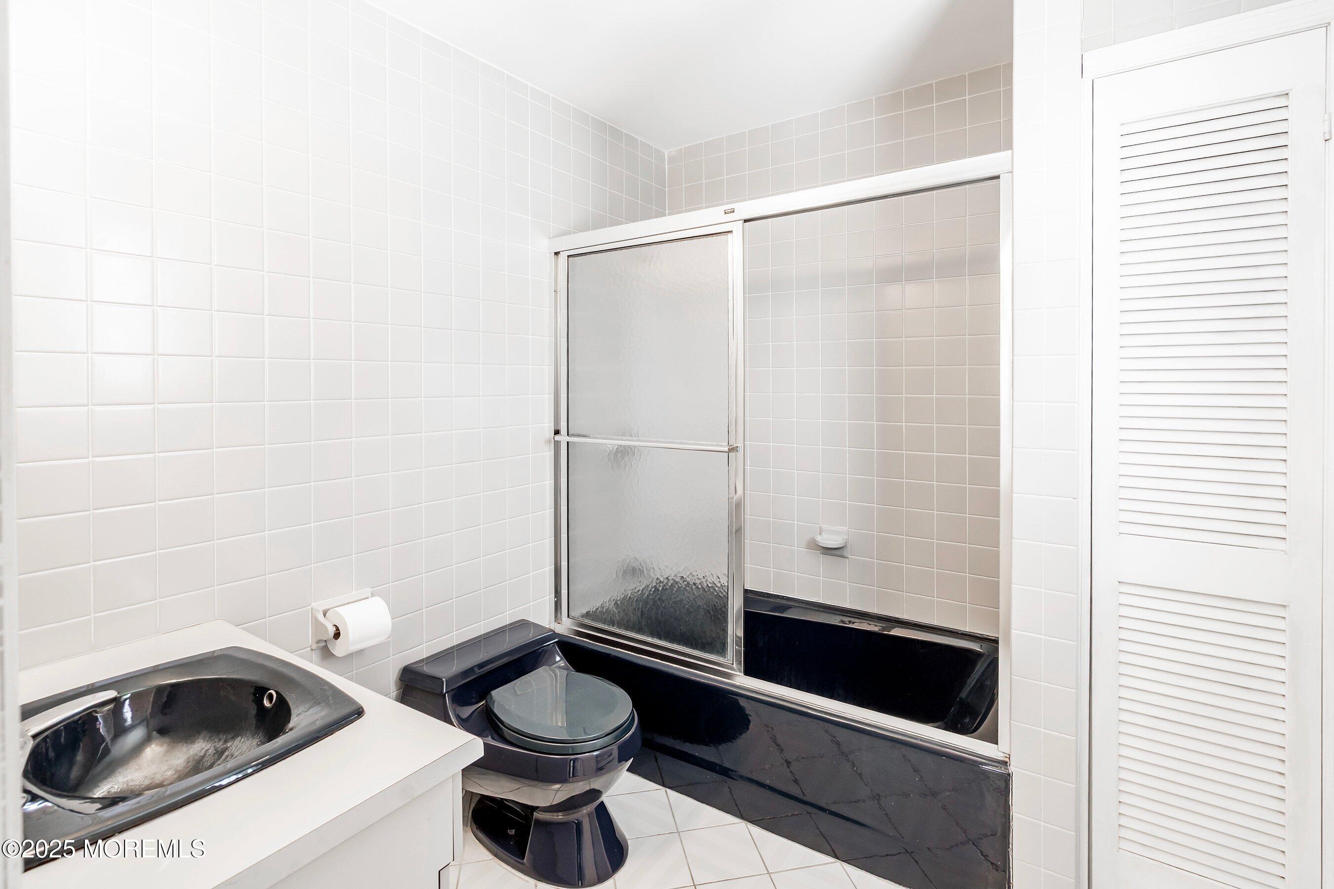 1204 Oakwood Road Belmar, NJ 07719 - Photo 14 of 37 Upstairs bath