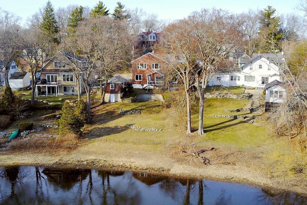 10 Chesterford Road Winchester, MA 01890 - Photo 3 of 24 Gallery Image 3
