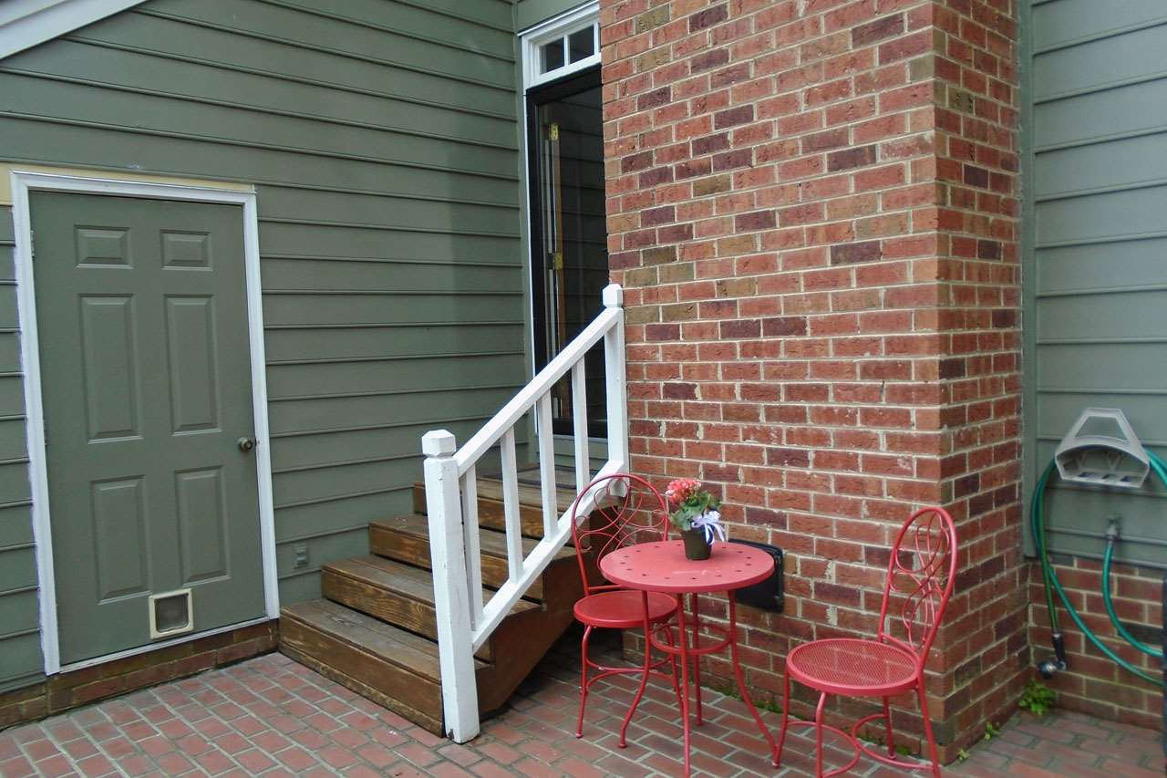 6008 Cobridge Square Raleigh, NC 27609 - Photo 28 of 30 Utility Shed