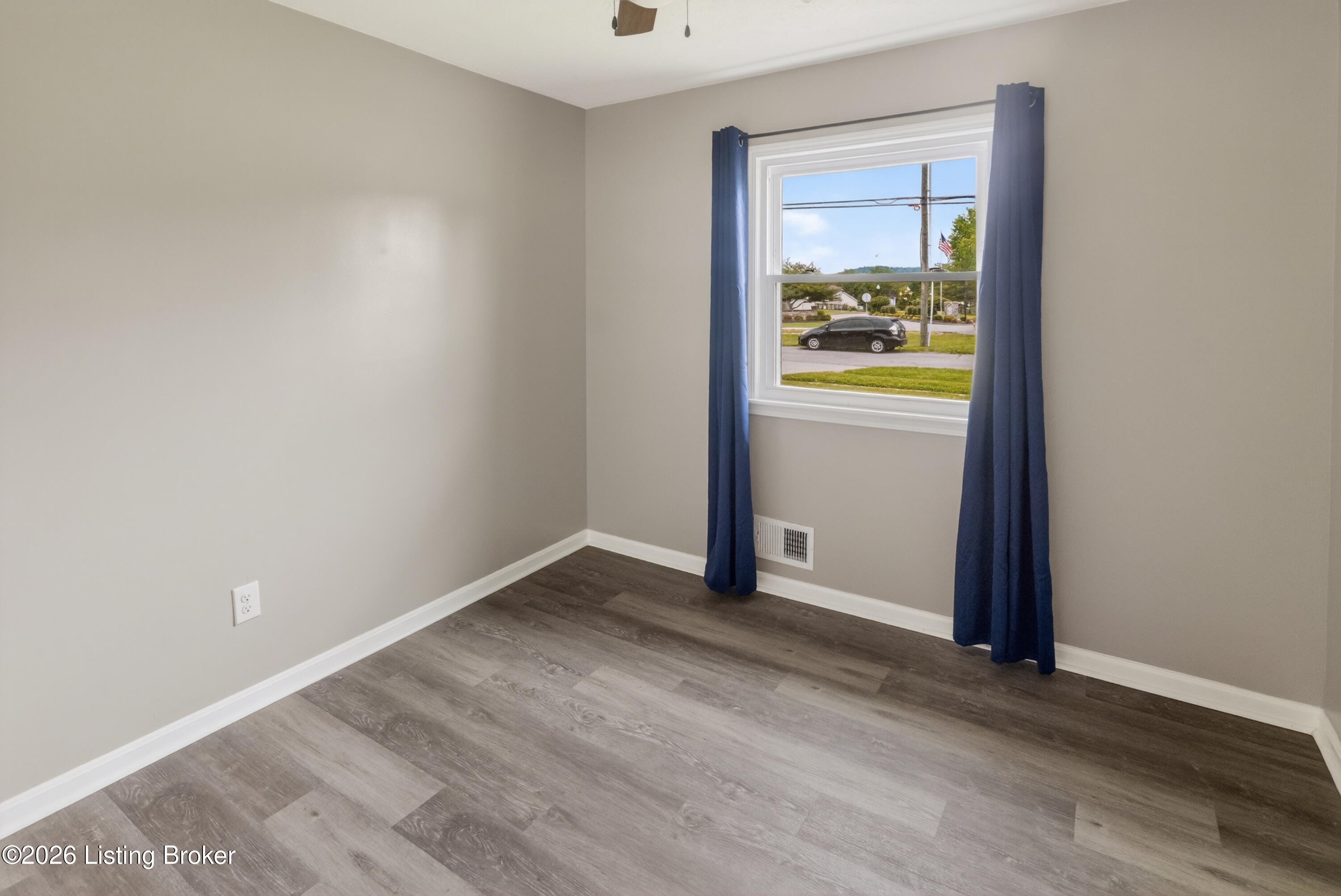 11214 Deering Road Louisville, KY 40272 - Photo 32 of 39 812A5543-HDR