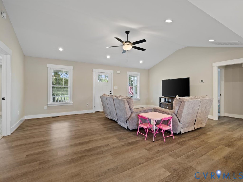 25509 Front Road Petersburg, VA 23803 - Photo 10 of 32 Gallery Image 10