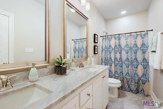 $427,030 | 21513 Blue Fin Drive, Springfield, LA 70462