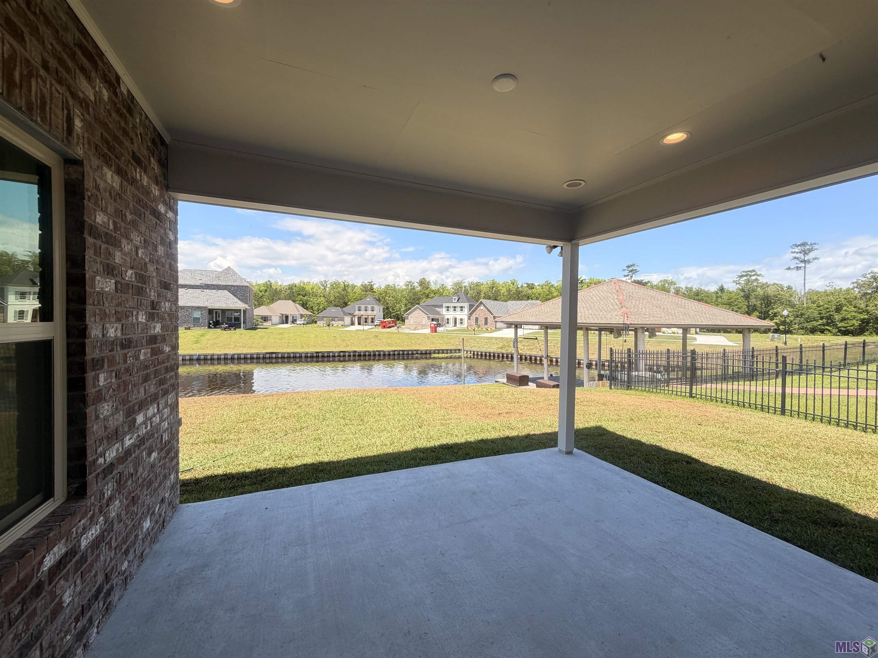 21513 Blue Fin Drive Springfield, LA 70462 - Photo 22 of 40