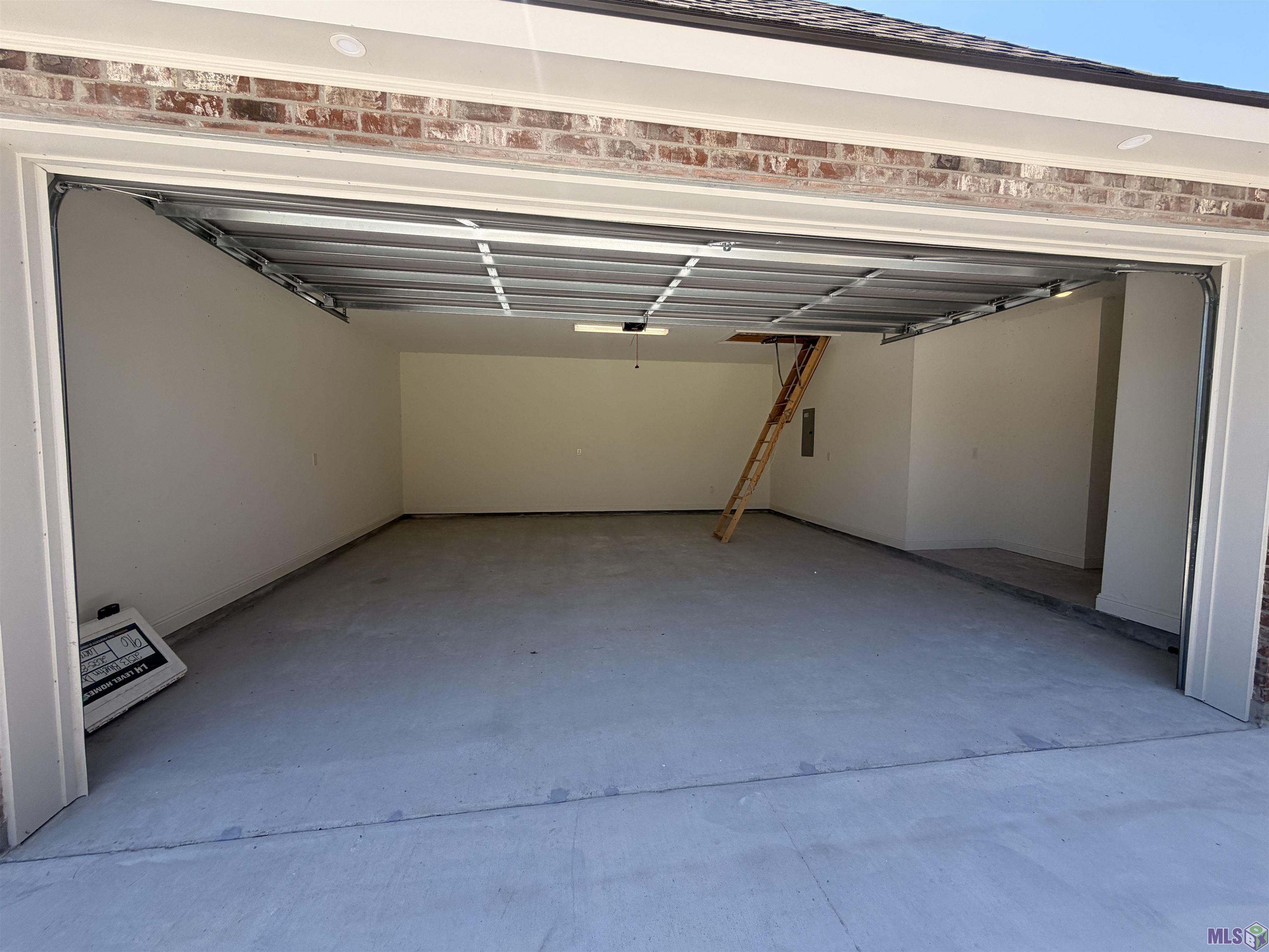 21513 Blue Fin Drive Springfield, LA 70462 - Photo 24 of 40