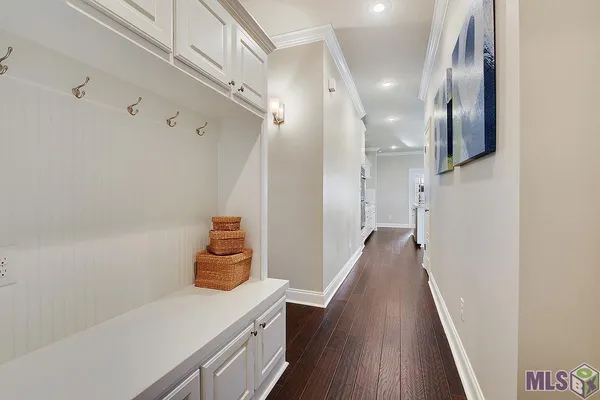 $427,030 | 21513 Blue Fin Drive, Springfield, LA 70462