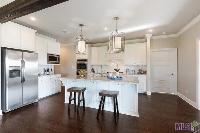 $427,030 | 21513 Blue Fin Drive, Springfield, LA 70462