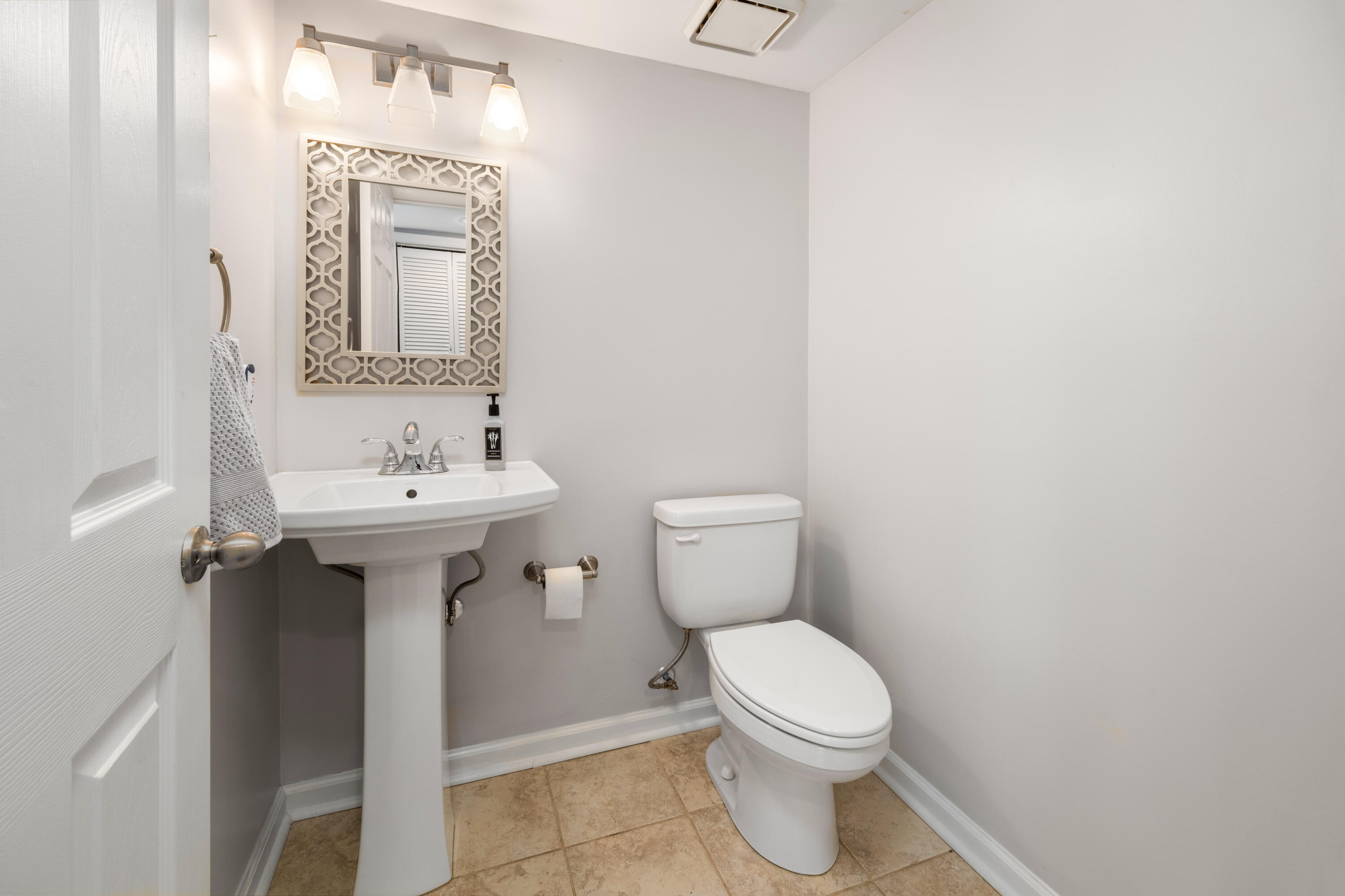 2079 Emerald Terrace Mount Pleasant, SC 29464 - Photo 18 of 40 2079 Emerald Terrace_Eterna_Media-18