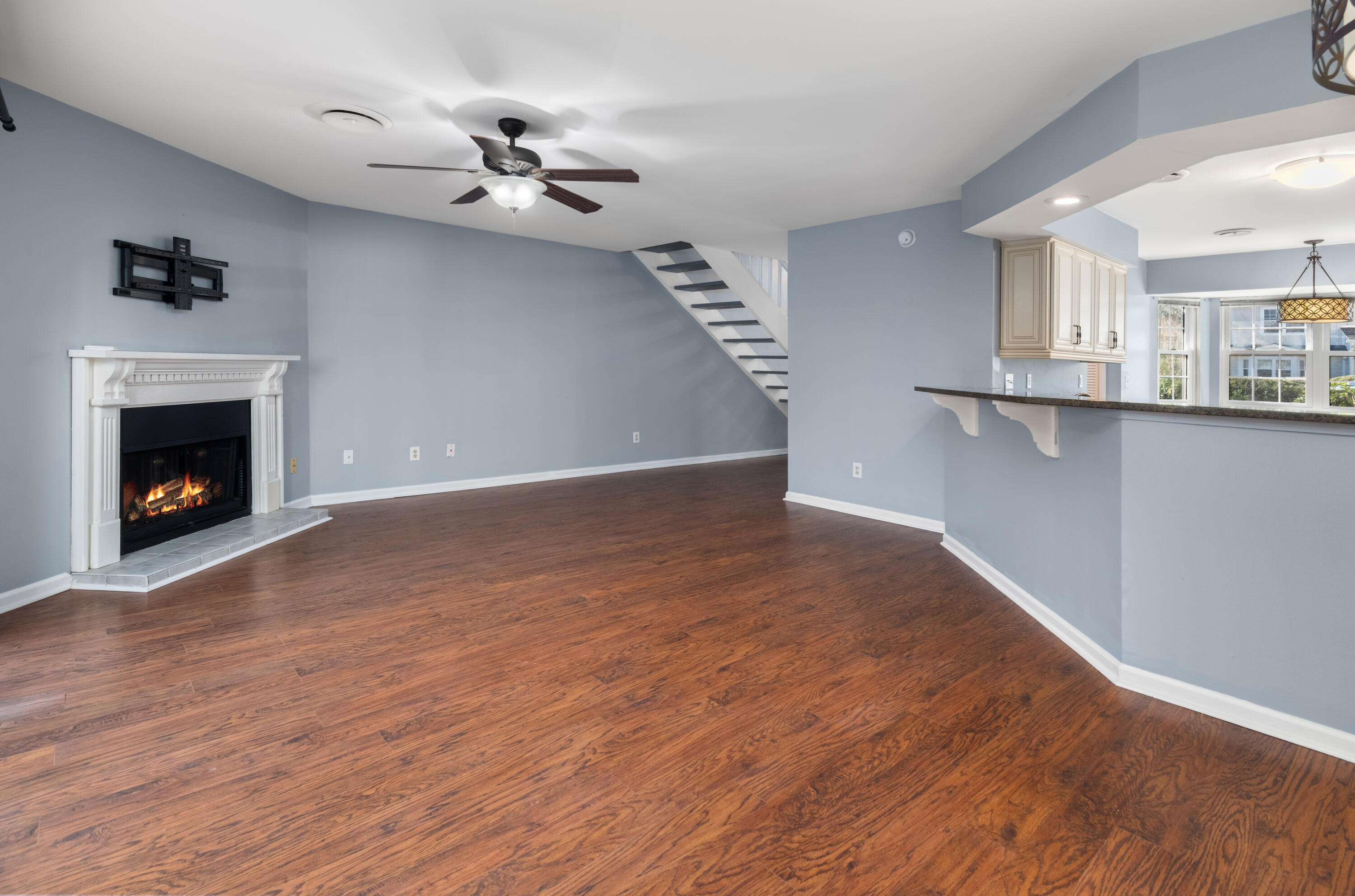 2079 Emerald Terrace Mount Pleasant, SC 29464 - Photo 7 of 40 2079 Emerald Terrace_Eterna_Media-9