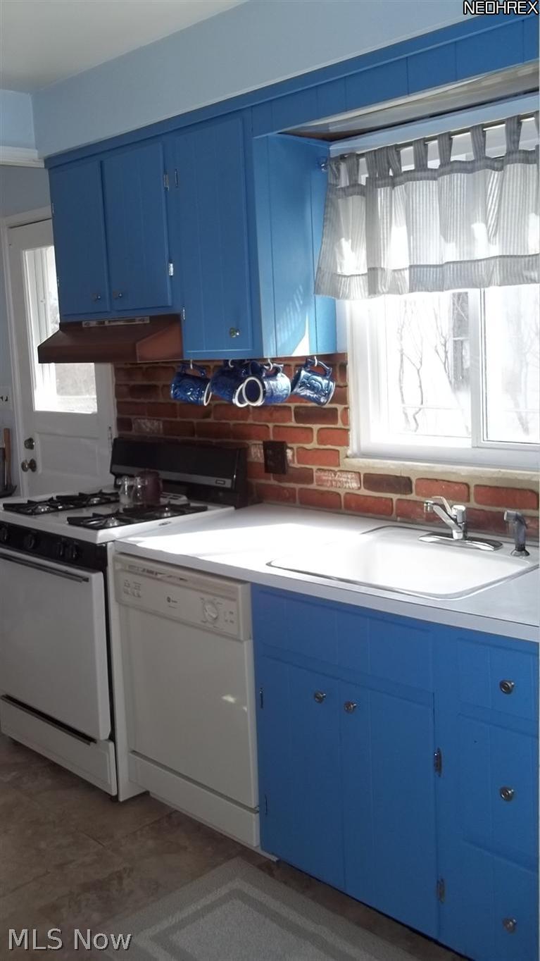 26904 Knickerbocker Road Bay Village, OH 44140 - Photo 3 of 15 Gallery Image 3