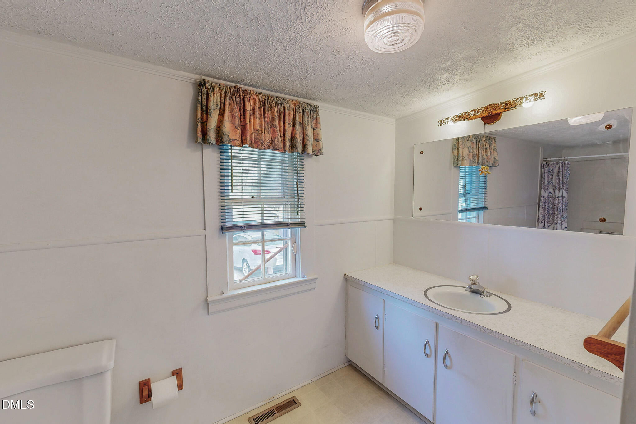 115 North Morgan Street Roxboro, NC 27573 - Photo 14 of 22 14