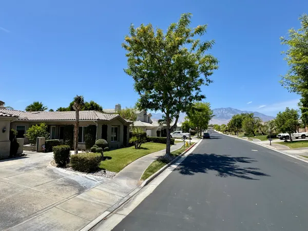 $1,295,000 | 25 Buckingham Way, Rancho Mirage, CA 92270