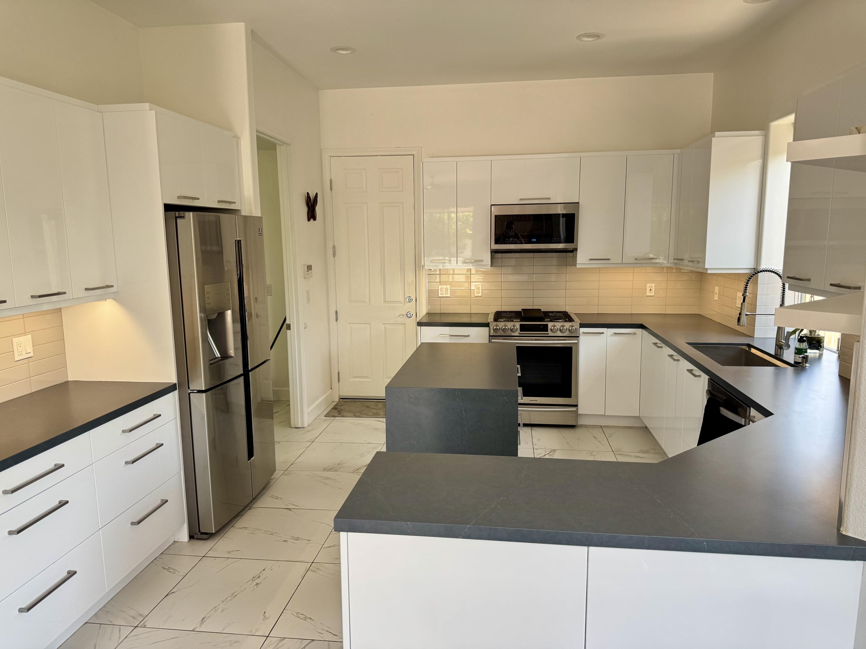 25 Buckingham Way Rancho Mirage, CA 92270 - Photo 10 of 37 IMG_3411