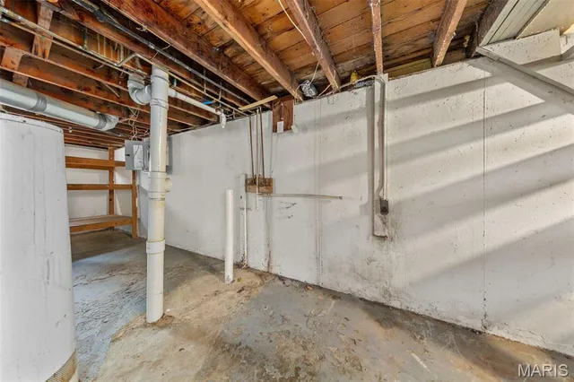 $89,900 | 7806 Underhill Drive, St. Louis, MO 63133