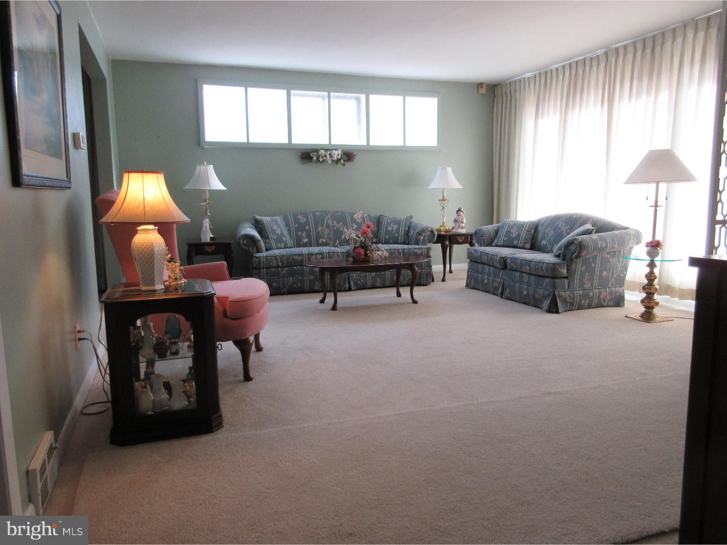 414 Candlewood Road Broomall, PA 19008 - Photo 3 of 25 Living Room