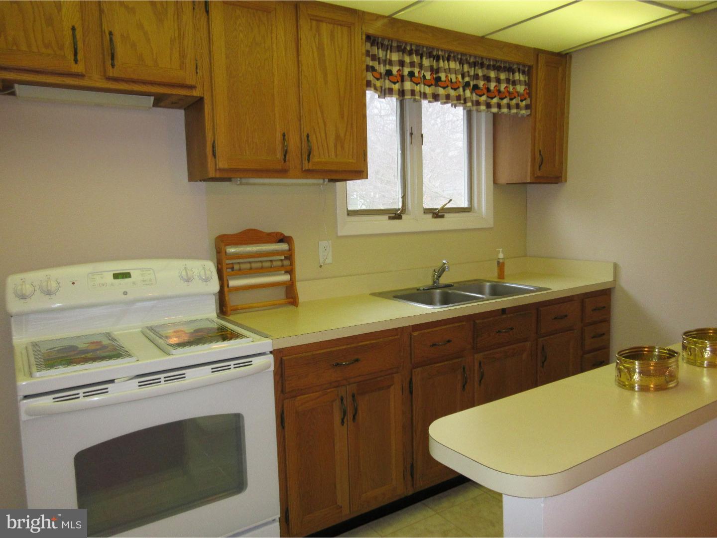 414 Candlewood Road Broomall, PA 19008 - Photo 21 of 25 In-law Suite