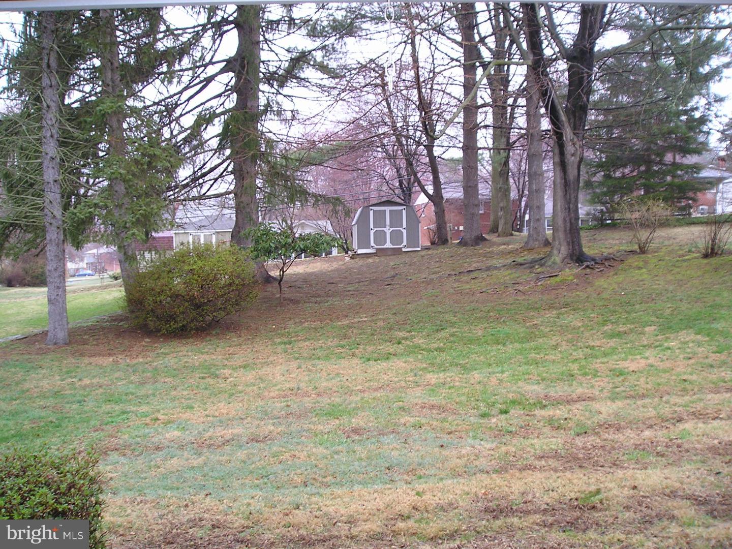 414 Candlewood Road Broomall, PA 19008 - Photo 25 of 25 Back Yard