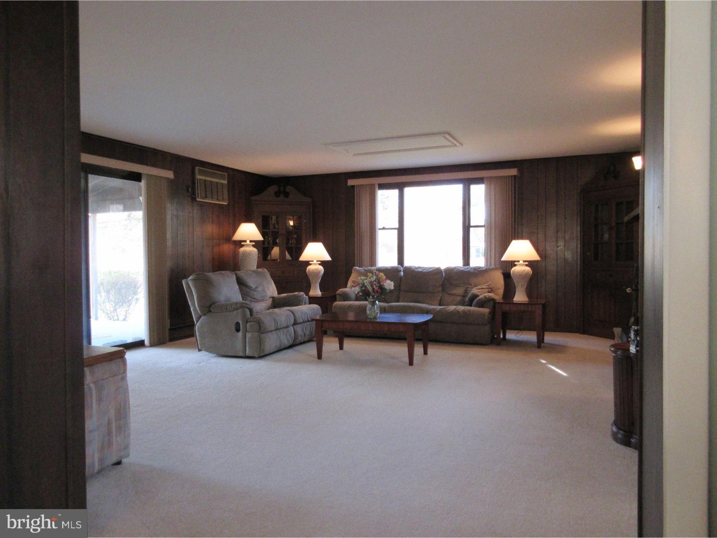 414 Candlewood Road Broomall, PA 19008 - Photo 9 of 25 Family Room