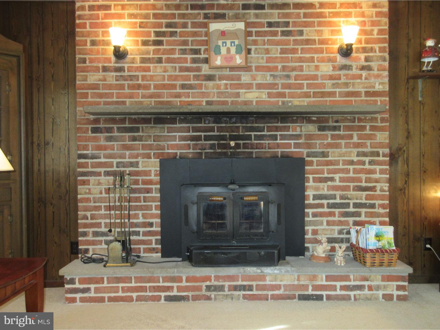 414 Candlewood Road Broomall, PA 19008 - Photo 10 of 25 Family Room