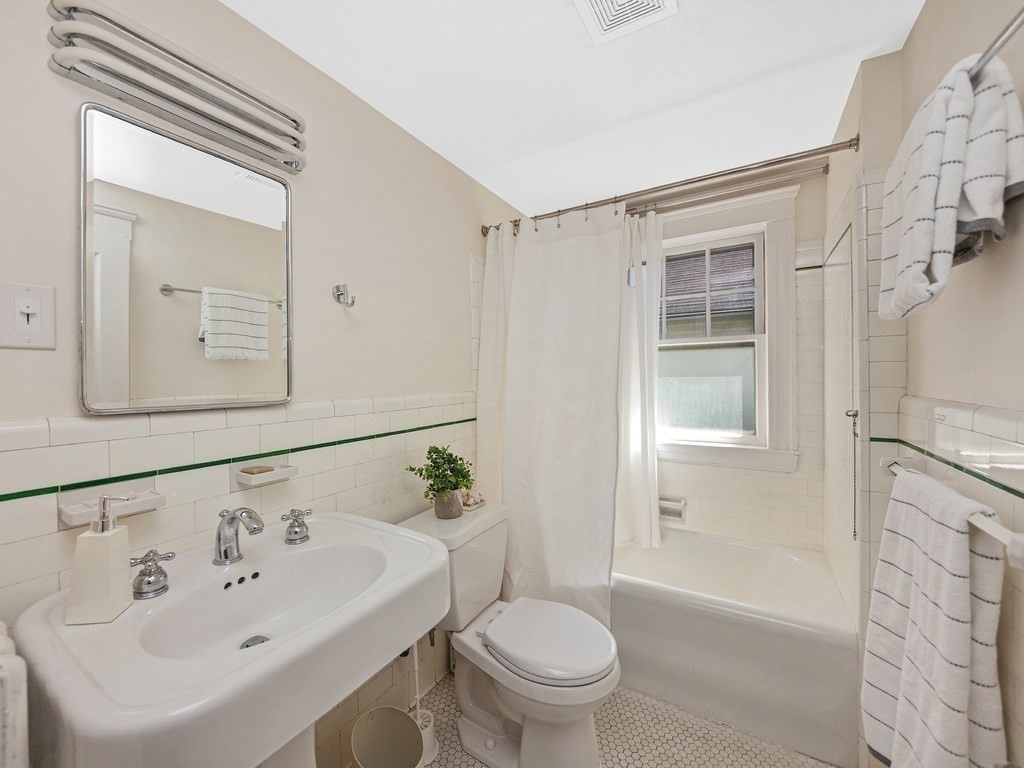 8 Clark Court Brookline, MA 02445 - Photo 20 of 29