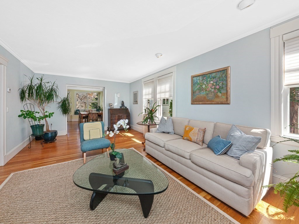 8 Clark Court Brookline, MA 02445 - Photo 4 of 29