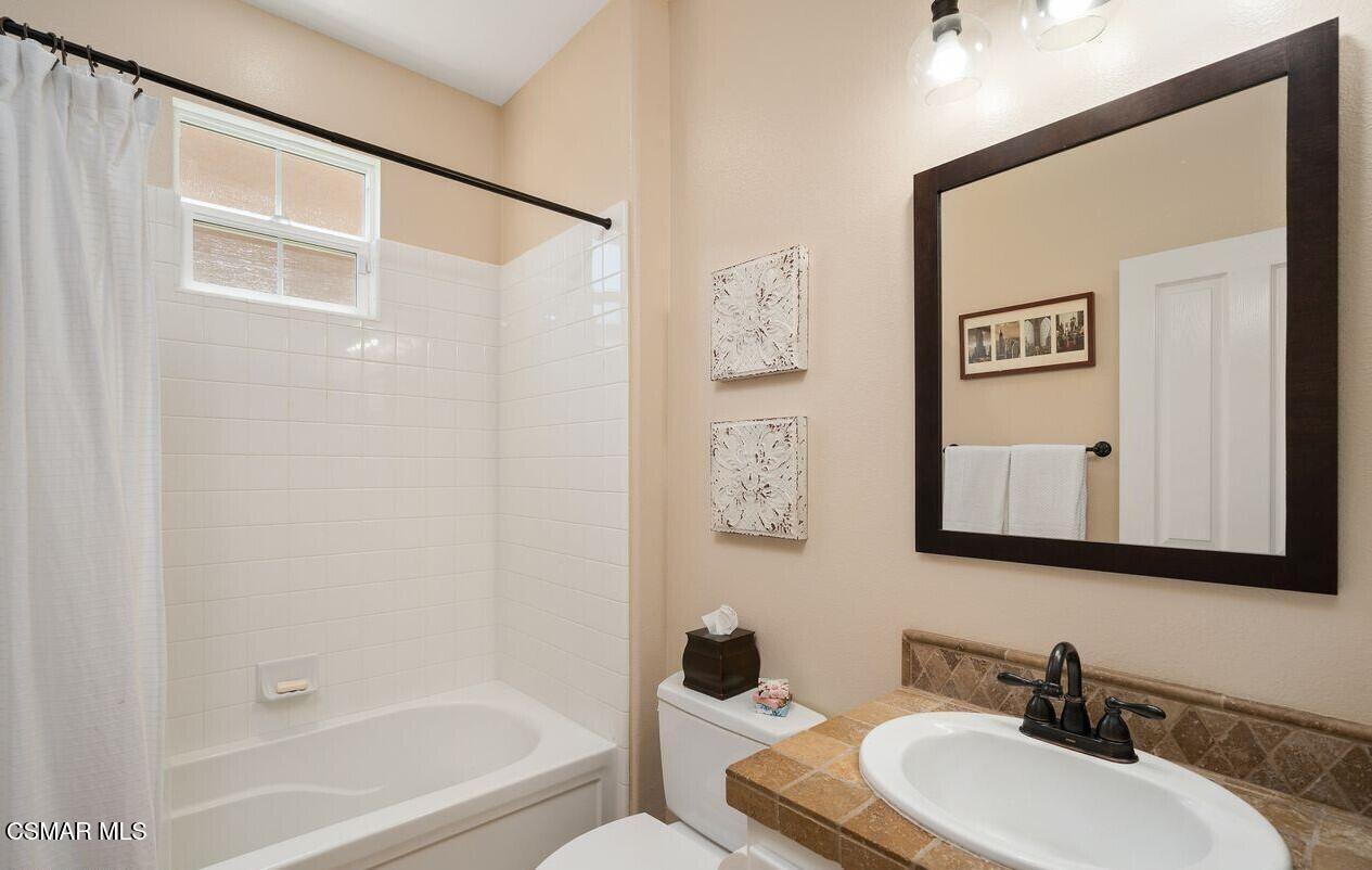 3085 Ziron Avenue Simi Valley, CA 93065 - Photo 8 of 17 bath