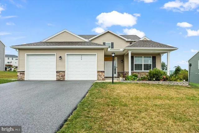 $484,900 | 206 Eagle Road, Dillsburg, PA 17019